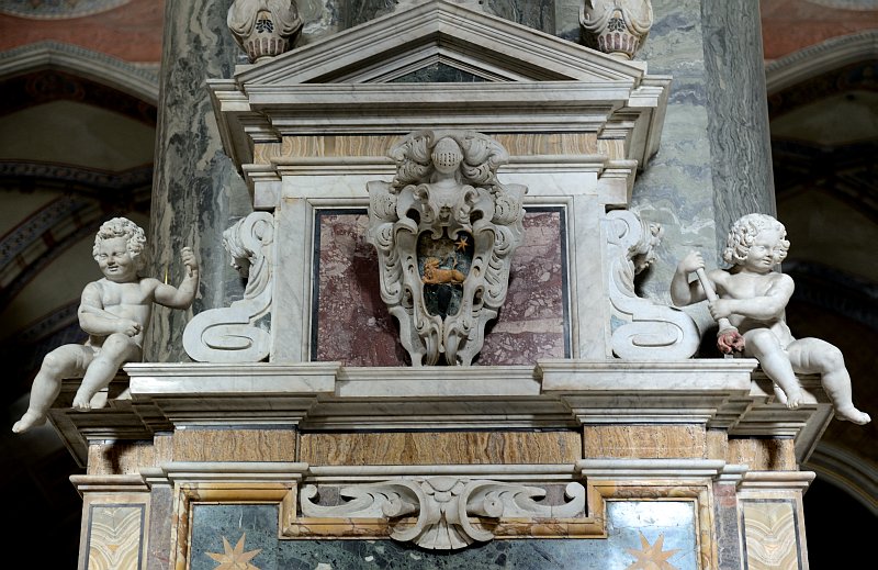 Sule mit Putten in der Kirche Santa Maria sopra Minerva
