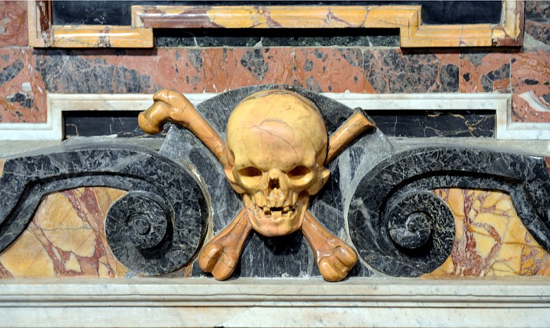 Totenkopf in der Kirche Santa Maria sopra Minerva